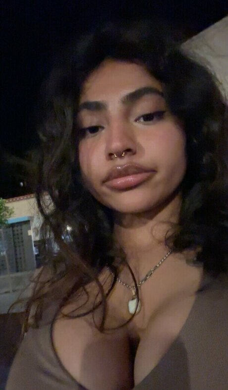 Fionee hot actress archive