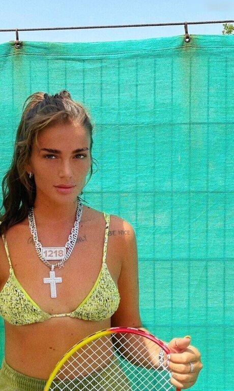 Loredana Zefi perfect model img