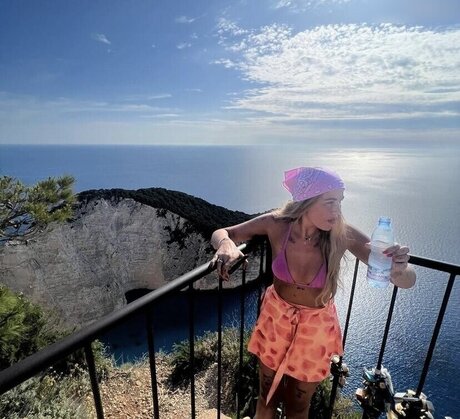 Loredana Zefi star hot image