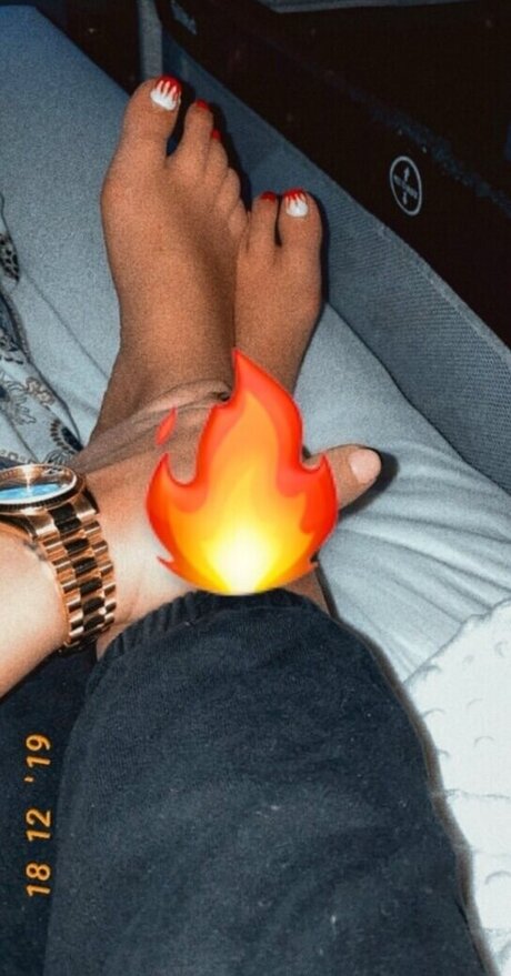 Loredana Zefi star beautiful photo