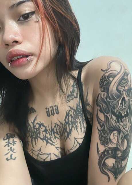 zems3lling erotic actress photo