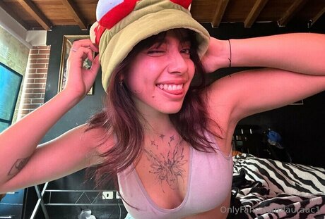 lauraac1 pretty pornstar image