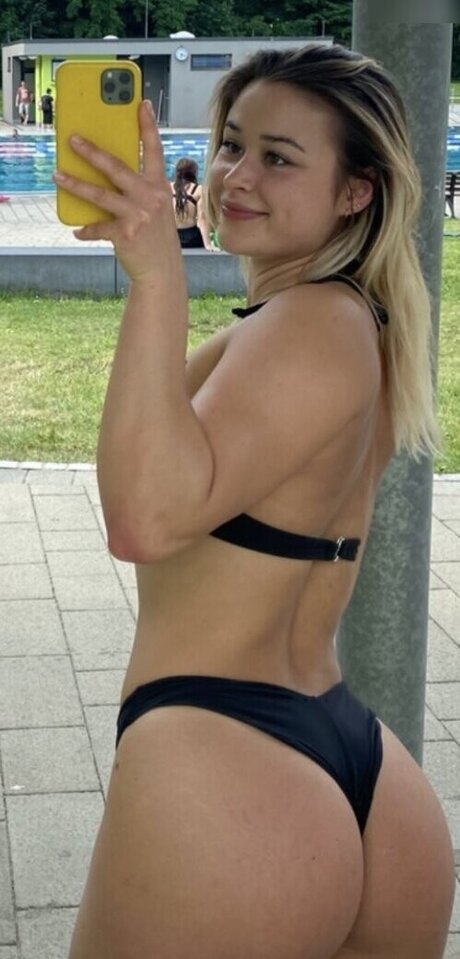 lifting toni model exclusive photos