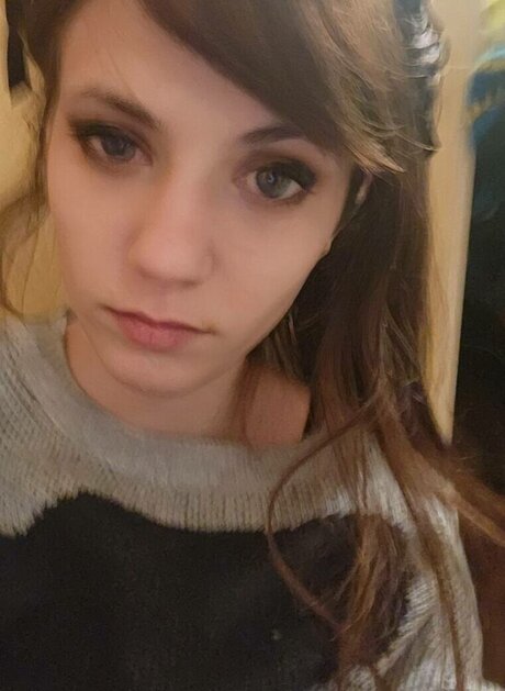 Ariel Harris pretty pornstar pic