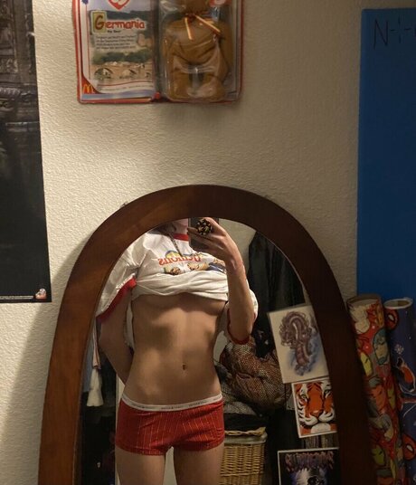 intrnlbleedin pornstar beautiful image