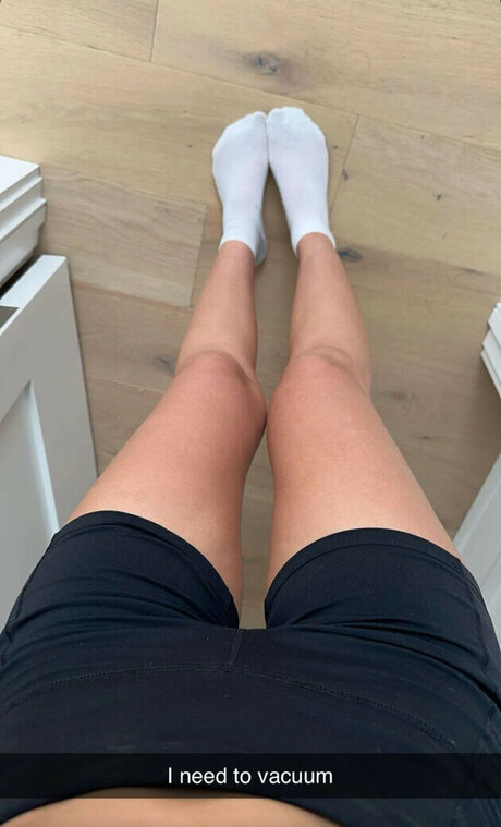 Melody Oz star hot picture