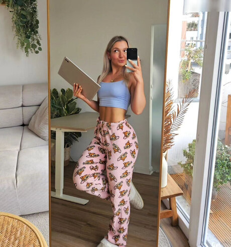 Joana Link sexy actress pic