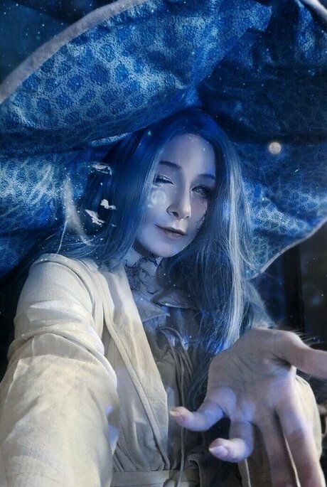 Misschalice nudes star images