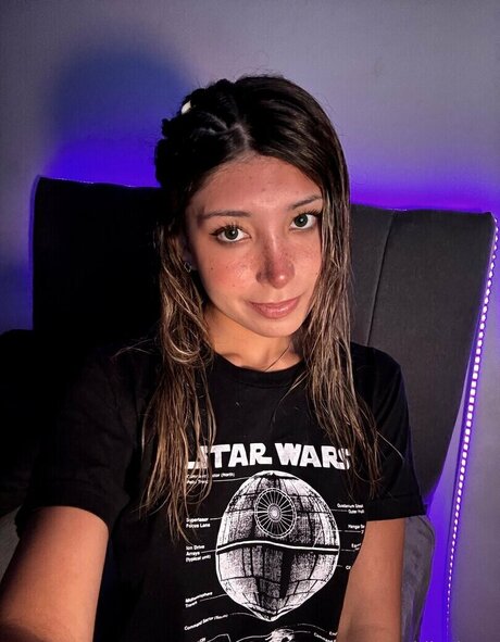 Maddie Olson sexy star pictures