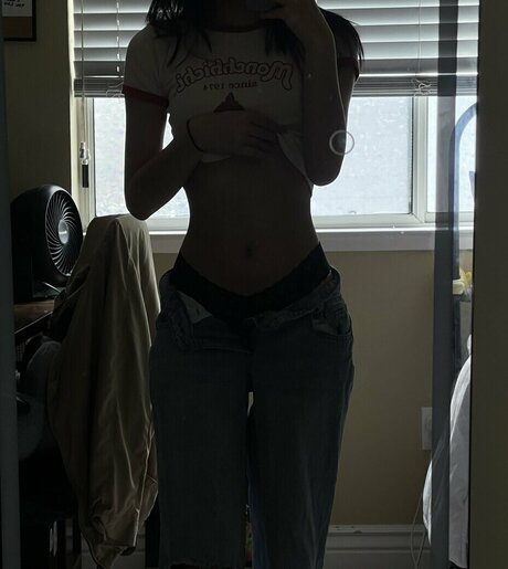 illumimathelie nudes actress pic