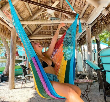 blonde squirt onlyfans pornos galleries