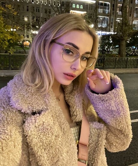 GloriaMatvien star adult archive