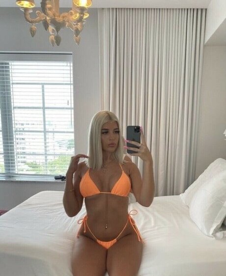 Madison Moss pretty model img