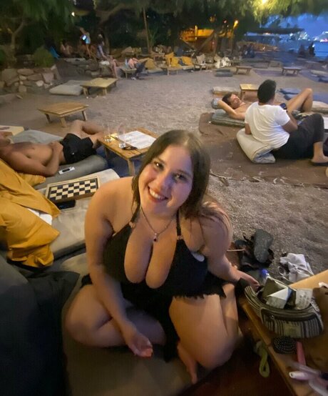 Mikaash adult star image