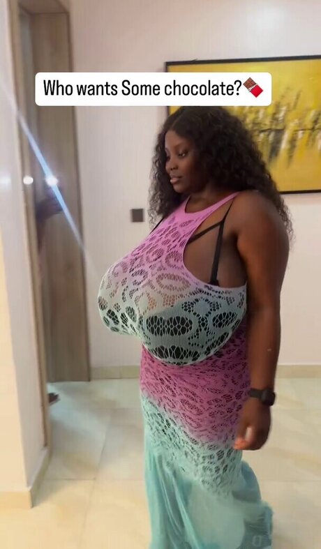 Busty Vivian high quality actress images