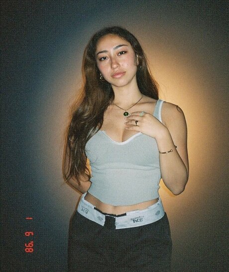 Olivia Jordan sex model picture