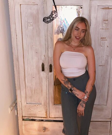 ayyetay pornstar adult image