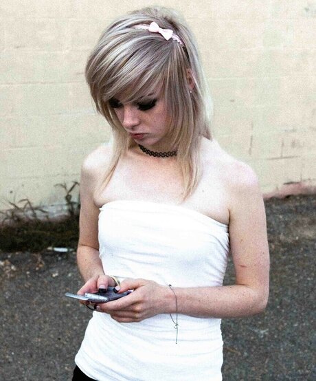 Shauna Dean Cokeland exclusive model picture