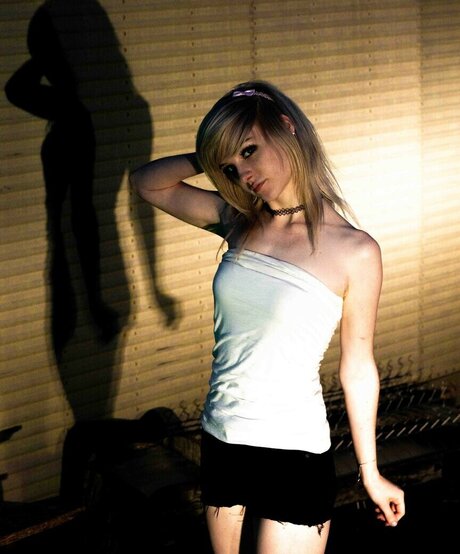 Shauna Dean Cokeland hd pornstar img