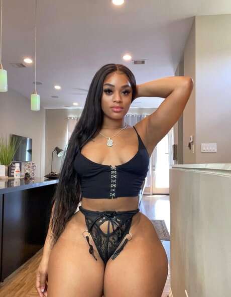 NyNyirene naked model pics