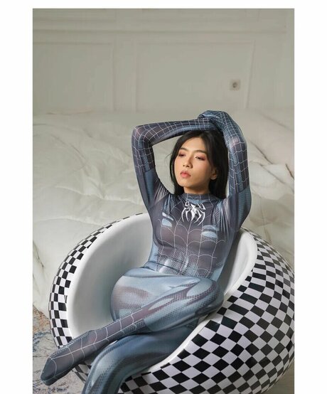 Momozaaa art pornstar photo