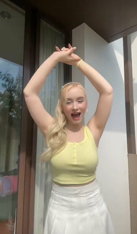 Dasha Gartman star erotic photos