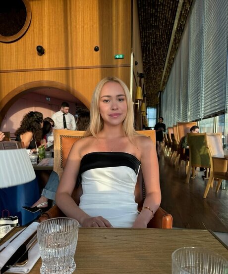 Agnessa Kosogon beautiful model photo