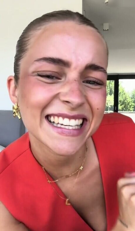 Lea Breuer adult model photos