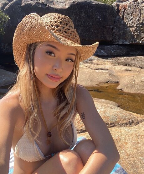 Ky9le free pornstar photo