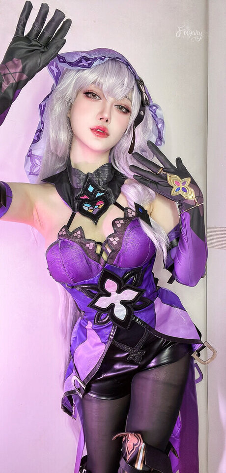 Faixvey beautiful actress photos