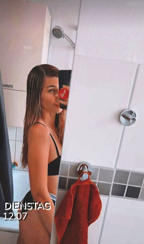 its sunny93 pornstar xxx galleries