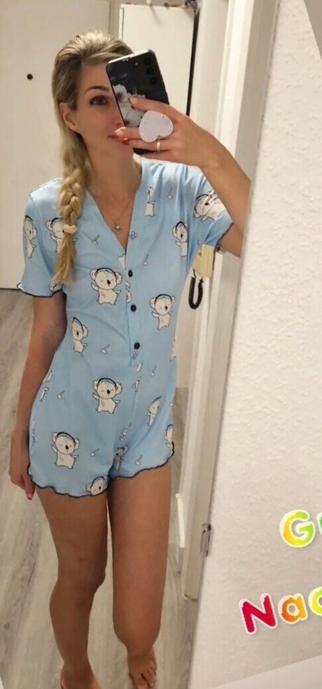 its sunny93 star xxx pics