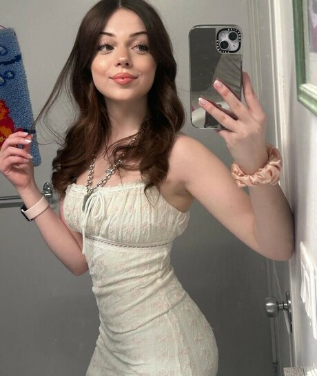 Zion Diamond nice model pic