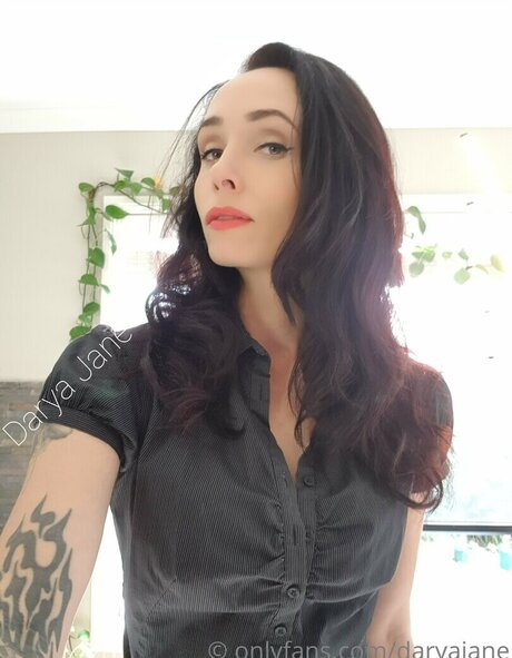 Darya Jane art model picture