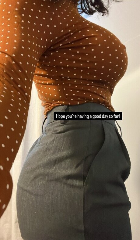 stephie794 naked model img