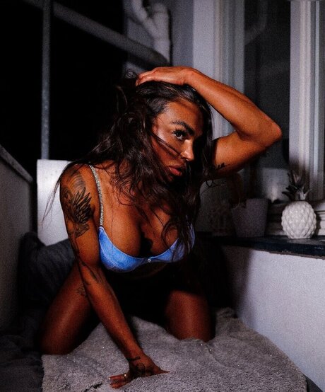 Anny Marry star gallery