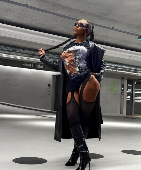 Anny Marry pornstar sex pic