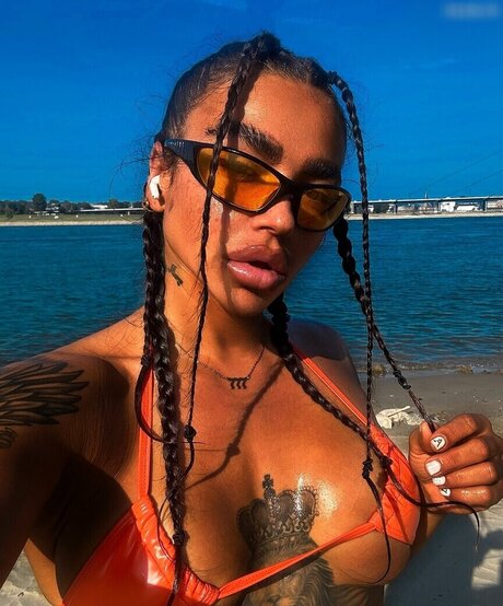 Anny Marry pretty model pictures