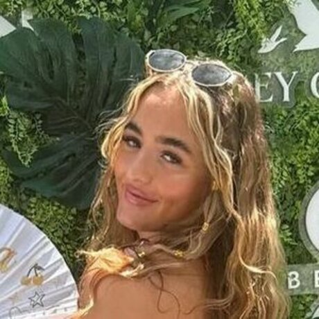 danielleelou star nude photo