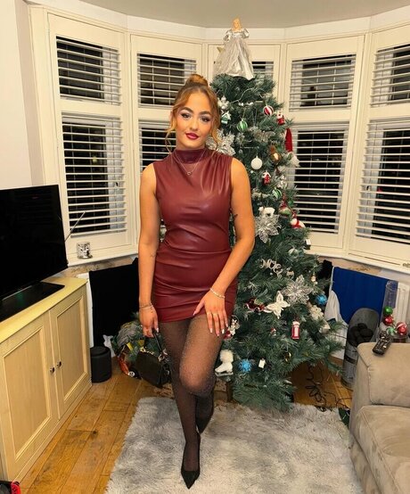 danielleelou exclusive star pics