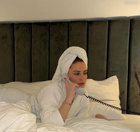 Kim Sara perfect model img