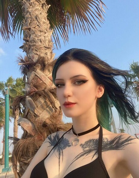 Waterloo erotic model image