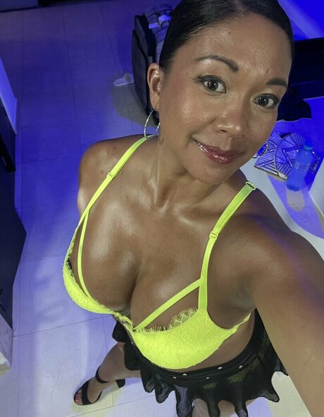 Asianbellagio model beautiful pic