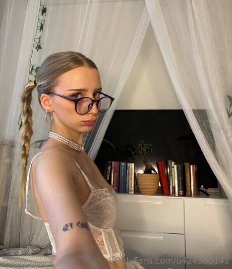 charlottteeee top pornstar photos