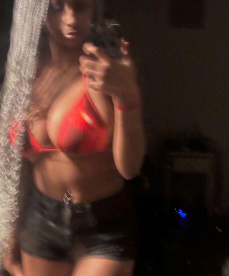 Alicia Adams porn actress image