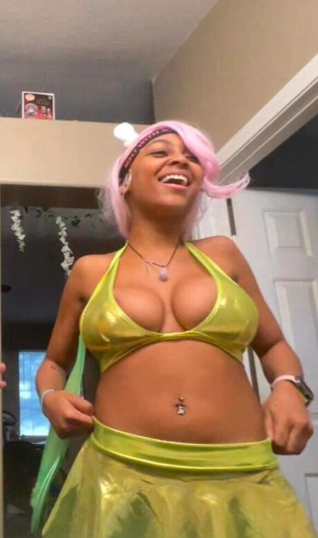 Alicia Adams free pornstar pic