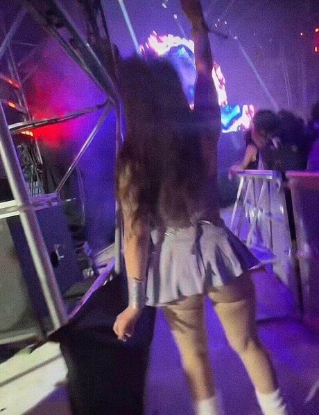 Wavy Brin erotic actress galleries