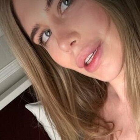 Angel Phub naked actress photos