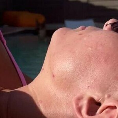 MrsOverlander hot model pic