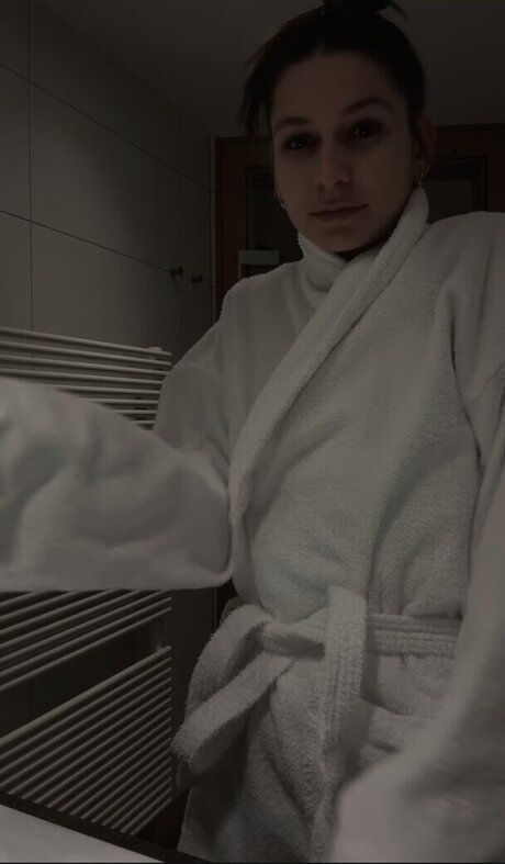 Jana Wosnitza hot star image